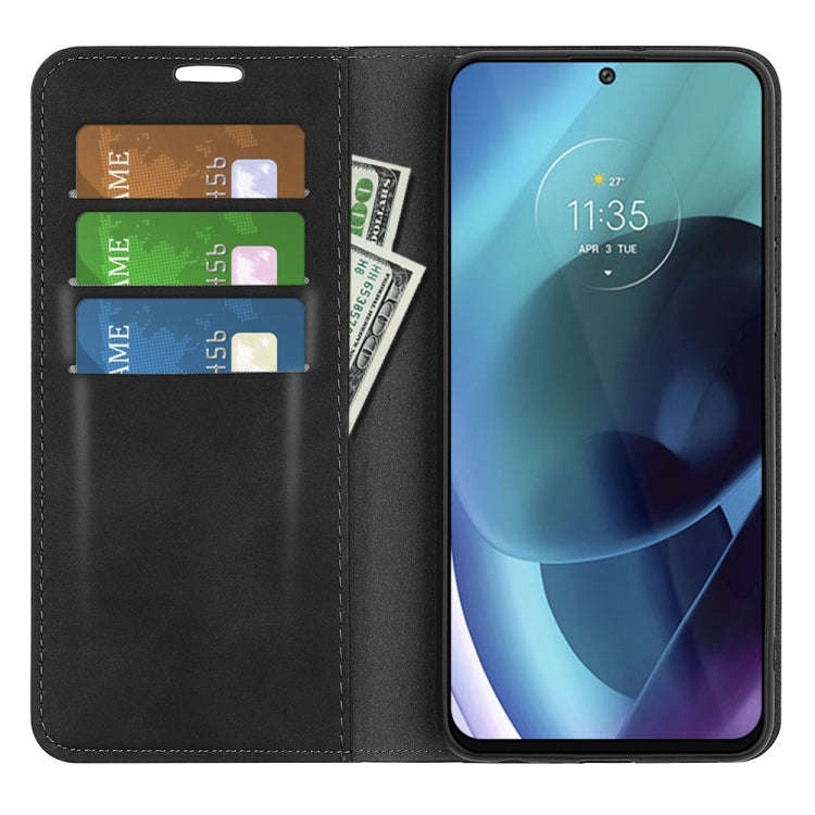 For Motorola Moto G71 5G Retro-skin Magnetic Suction Leather Phone Case(Black)