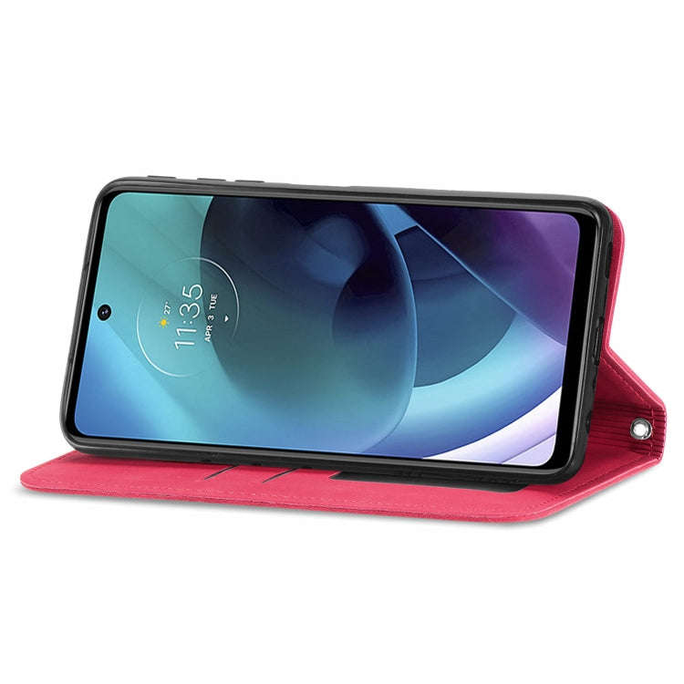 For Motorola Moto G51 Retro Skin Feel Magnetic Horizontal Flip Leather Phone Case(Red)