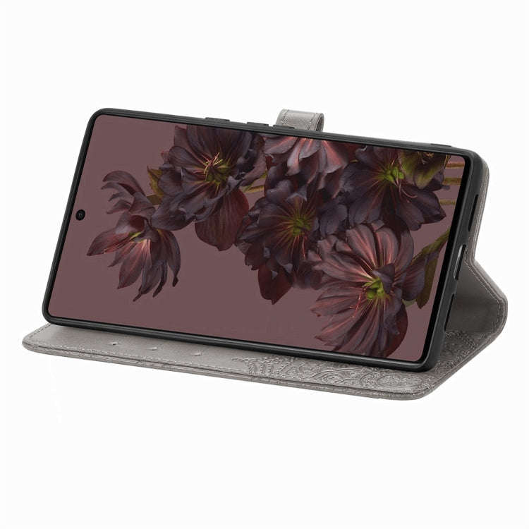 For Google Pixel 7 Pro Mandala Flower Embossed Leather Phone Case(Gray)