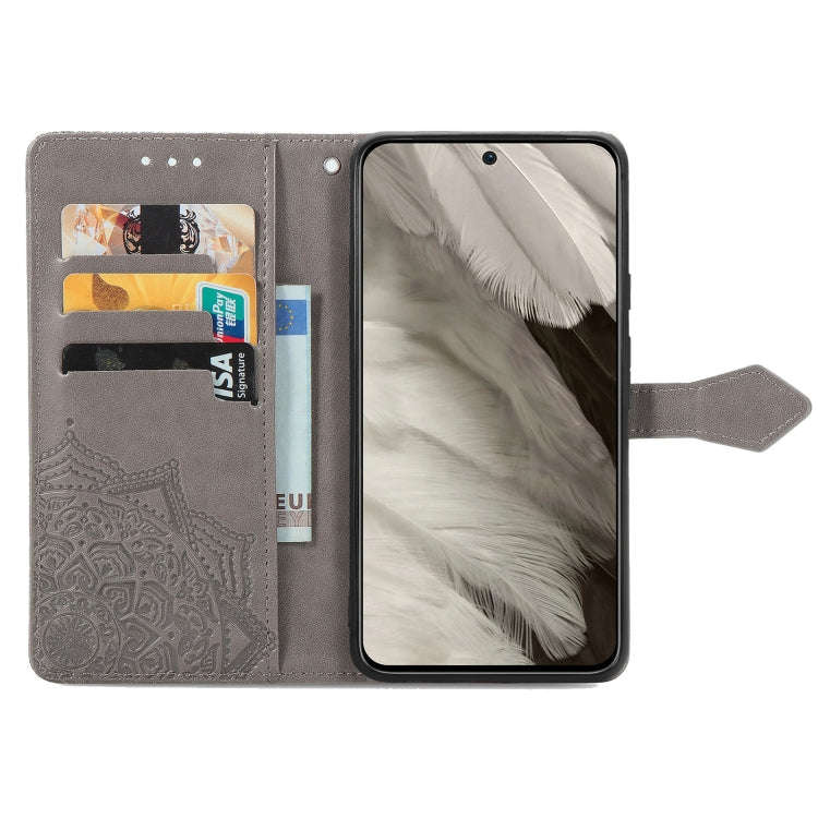For Google Pixel 8 Mandala Flower Embossed Leather Phone Case(Gray)