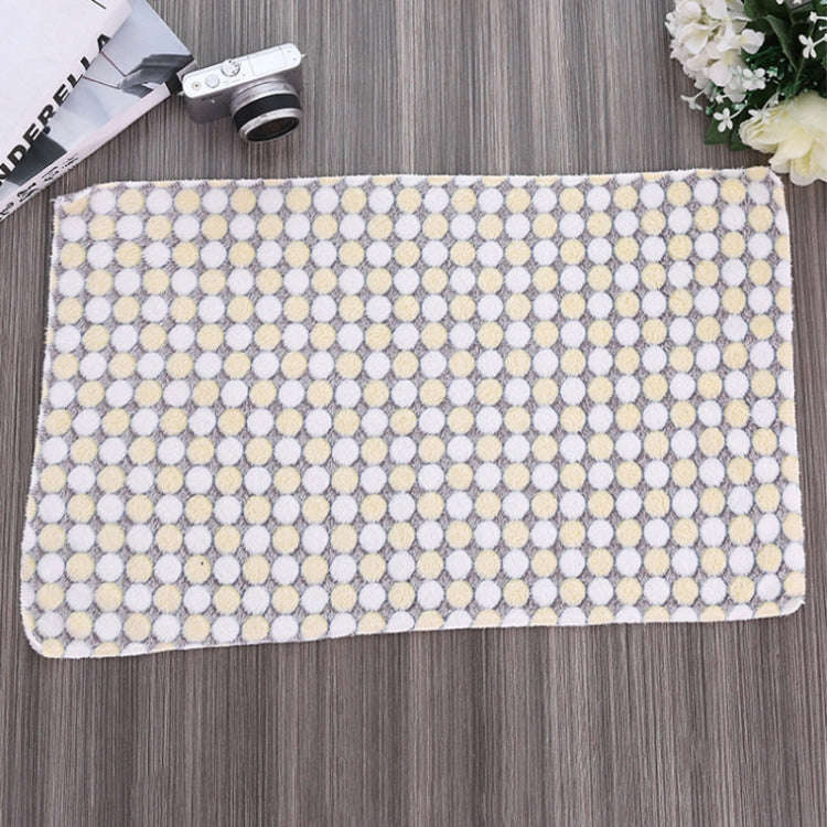 Soft Flannel Pet Blanket Dots Printed Breathable Bed Mat Warm Pet Sleeping Cushion Cover for Pet ...