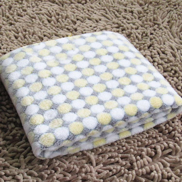 Soft Flannel Pet Blanket Dots Printed Breathable Bed Mat Warm Pet Sleeping Cushion Cover for Pet ...