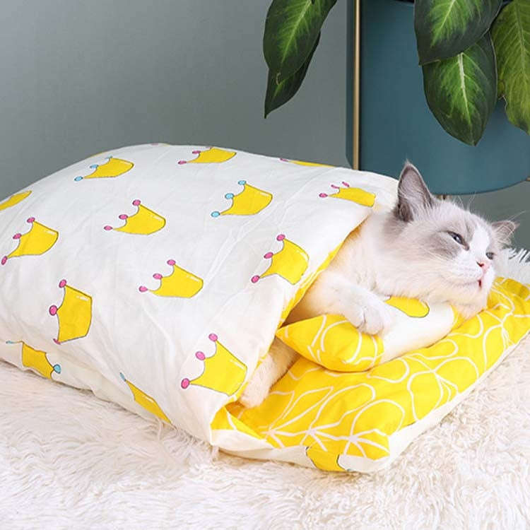 Closed Removable and Washable Cat Litter Sleeping Bag Winter Warm Dog Kennel, Size: L(Yellow Crown)