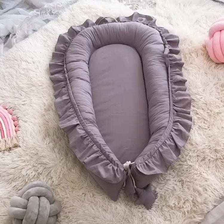 Lace Cotton Baby Uterus Bionic Bed Portable Newborn Bed Mat(Gray)