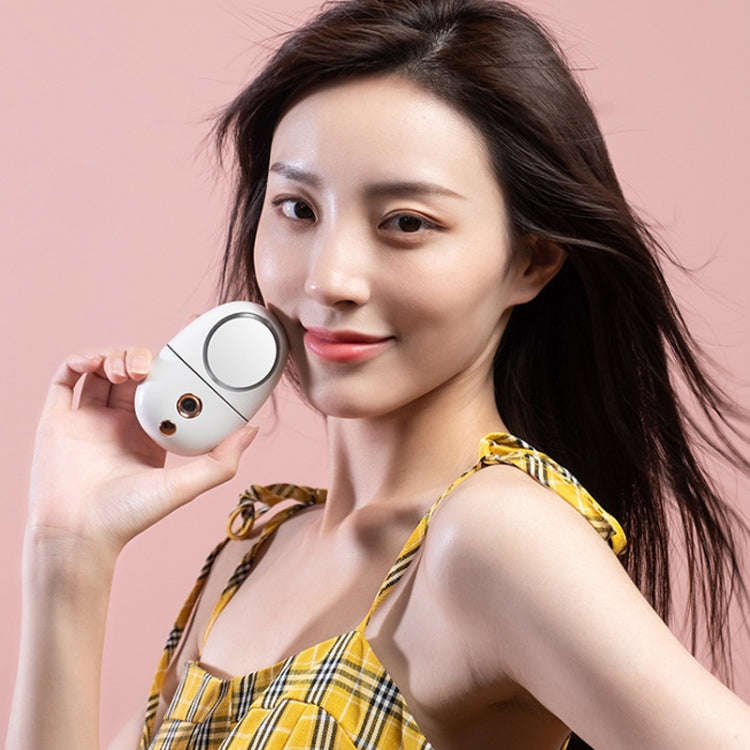 Q801A  Makeup Mirror Spray Moisturizing Device(White)