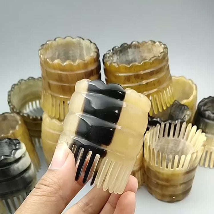 Cylindrical Horn Comb Short Shampoo Brush, Color Random Delivery