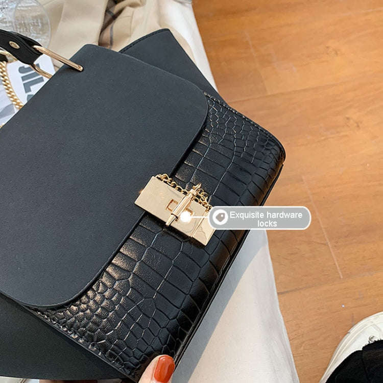 Women Vintage Wing Shape Frosted Handbag Versatile Chain Crossbody Bag(Black)