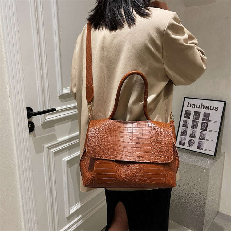 Women Crossbody Bag Autumn Winter Texture Shoulder Armpit Commuter Tote Bag(Brown)