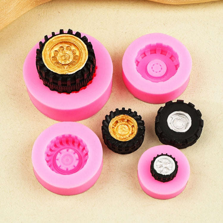 Sports Car Trophy Medal Tire Silicone Mold Glue Plaster Candle Baking Decorative Mold, Specificat...
