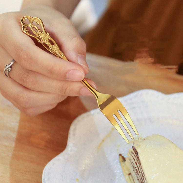 2pcs /Pack Retro Openwork Carved Dessert Spoon Fork Set Engraved Cutlery Gift Box, Style: Pink Bo...