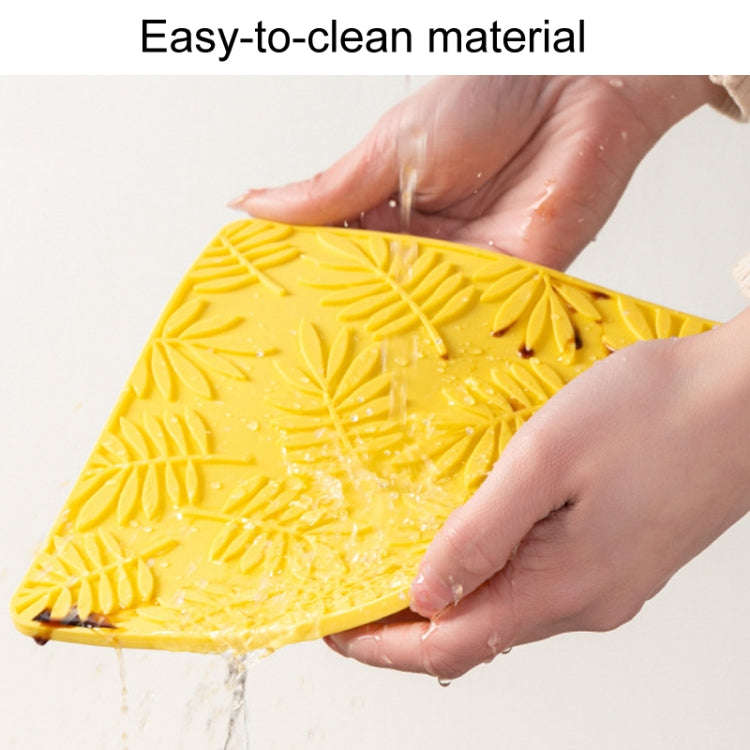 17cm Household Square Silicone Heat Insulating Mat Kitchen High Temperature Resistant Baking Plac...