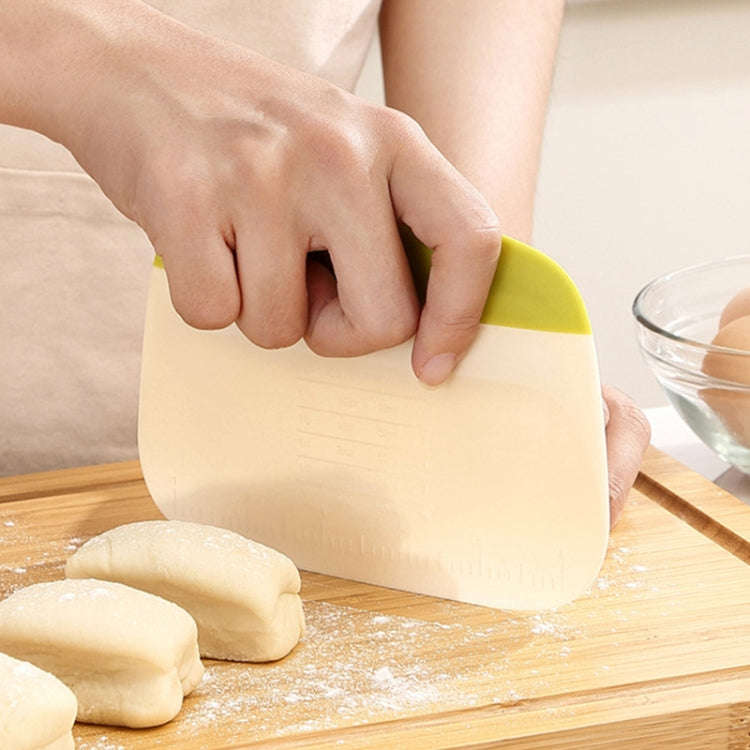Kitchen Household Pasta Cutter Baking Plastic Squeegee Tool(Yellow)