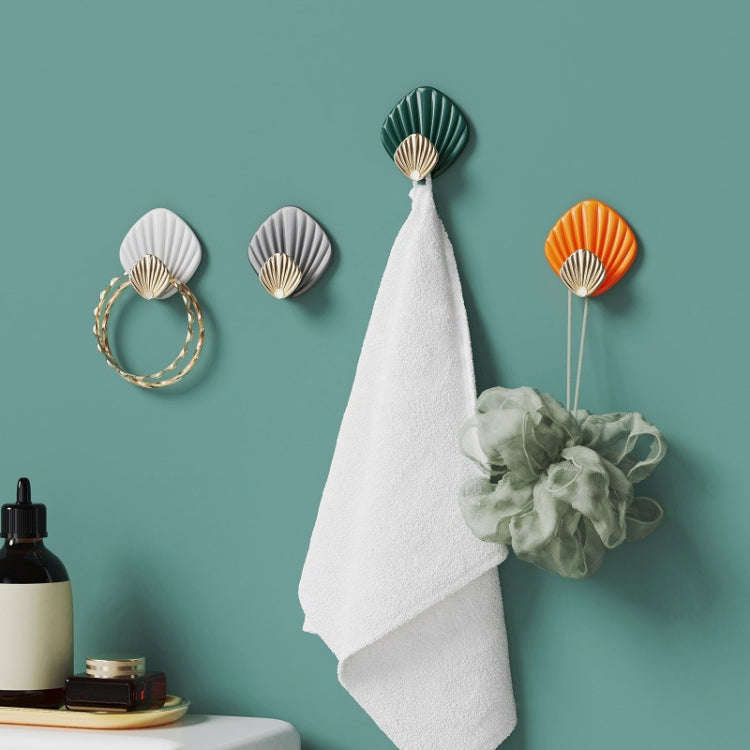 4pcs / Set Household No-Punch Seashell Hooks Bathroom Kitchen Sticky Hooks(Mixed Color)