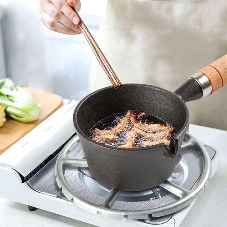 Mini Hot Oil Skillet Wooden Handle Cast Iron Pot Household Omelette Pan, Caliber: 13x6cm