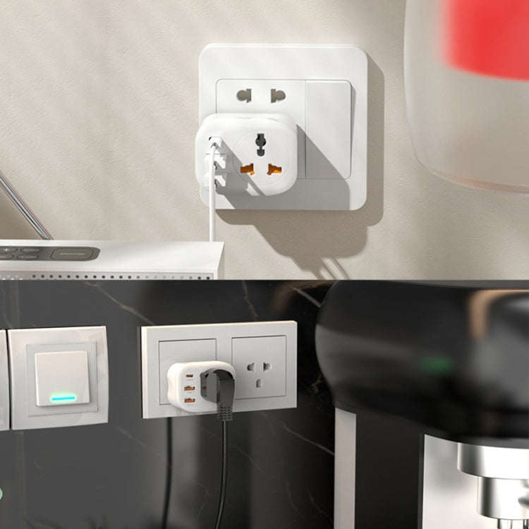 Universal Converter Plug 2USB+Type-C Smart Converter Socket UK Plug(White)