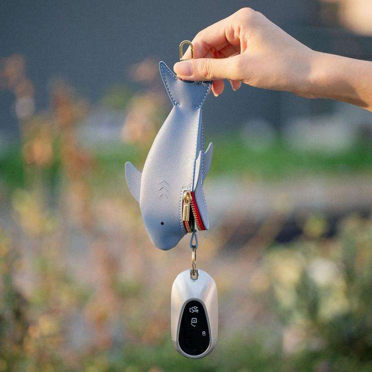 Hallmo Universal Shark-Shaped Key Protective Cover Multifunctional Car Key Storage Bag, Color: Li...