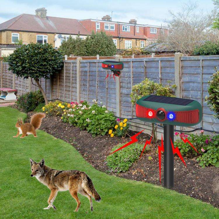 N911Y Outdoor Solar Alarm Infrared Sensor Sound And Light Animal Repeller(Red)