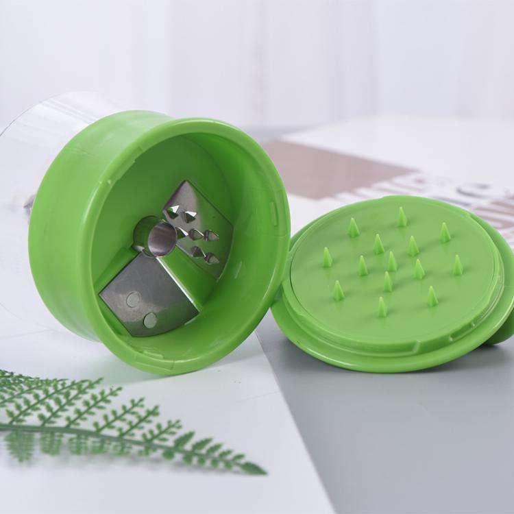 Handheld Cylindrical Vegetable Spiral Grater Multifunctional Kitchen Shredder(Green)