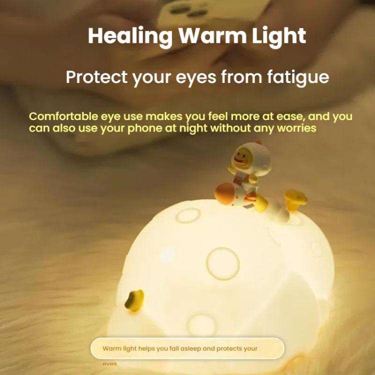 ICARER FAMILY IF-YD04 Cartoon Silicone Night Light Ornaments Astronaut Moon Lamp(Warm light)