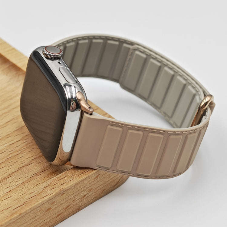 For Apple Watch Ultra 49mm Reverse Buckle Magnetic Silicone Watch Band(Rose Buckle Milk Grey)