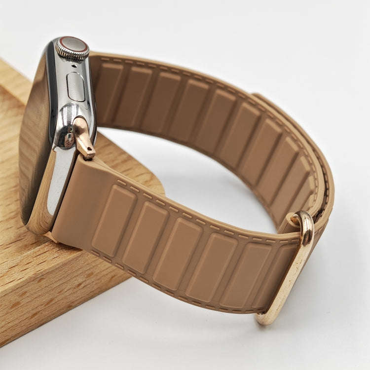 For Apple Watch SE 2022 44mm Reverse Buckle Magnetic Silicone Watch Band(Rose Buckle Milk Apricot)