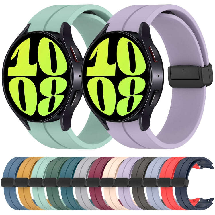 For Samsung Galaxy Watch 6 / 6 Classic Magnetic Folding Black Buckle Silicone Watch Band(White)