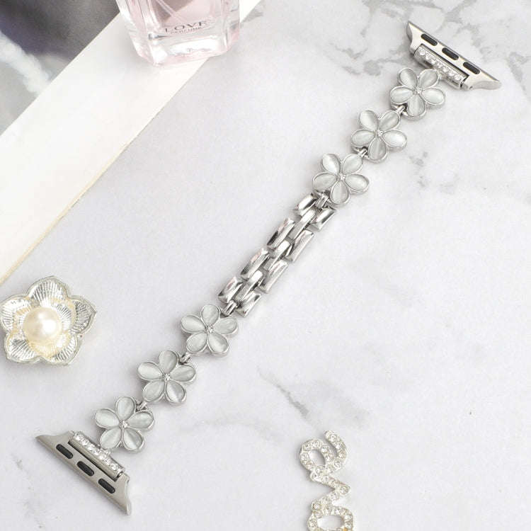 For Apple Watch Ultra 2 49mm 5-petaled Flower Zinc Alloy Chain Watch Band(Silver)