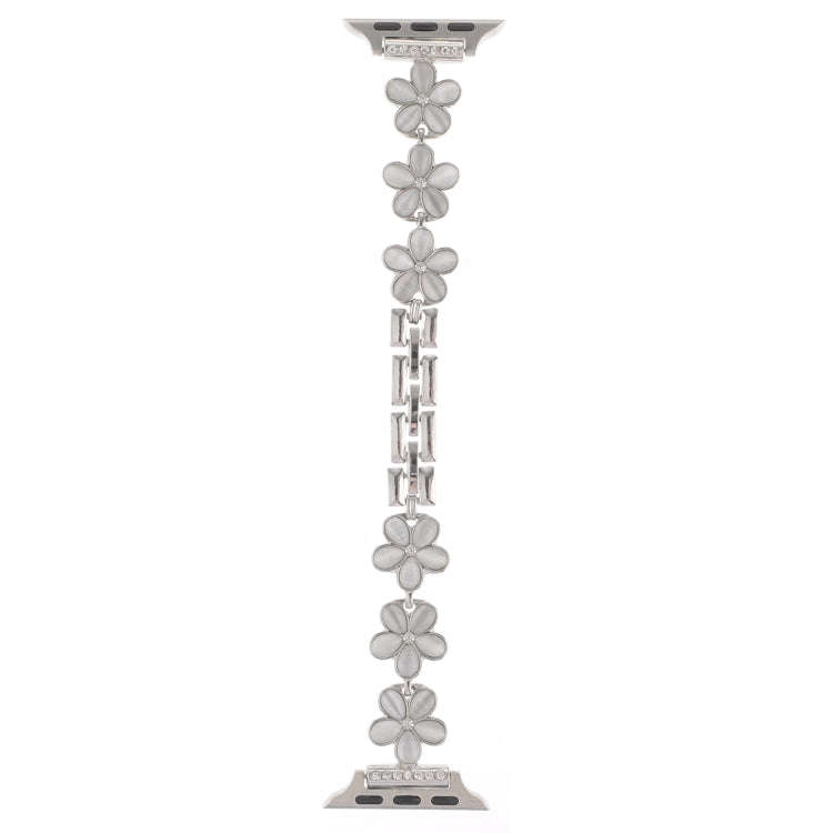 For Apple Watch Series 8 41mm 5-petaled Flower Zinc Alloy Chain Watch Band(Silver)