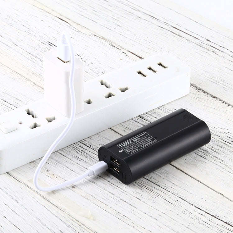 TOMO P2 USB Smart 2 Battery Charger with  Indicator Light for 18650 Li-ion Battery(Black)