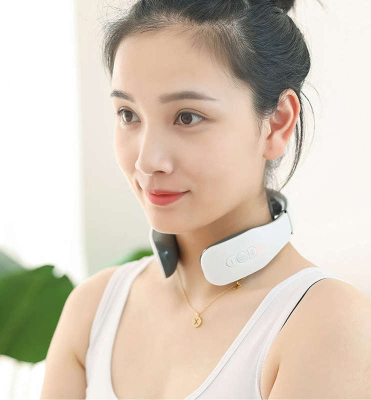 Cervical Massager Electromagnetic Pulse Heating Neck Protector, Style:Charging Remote Heating