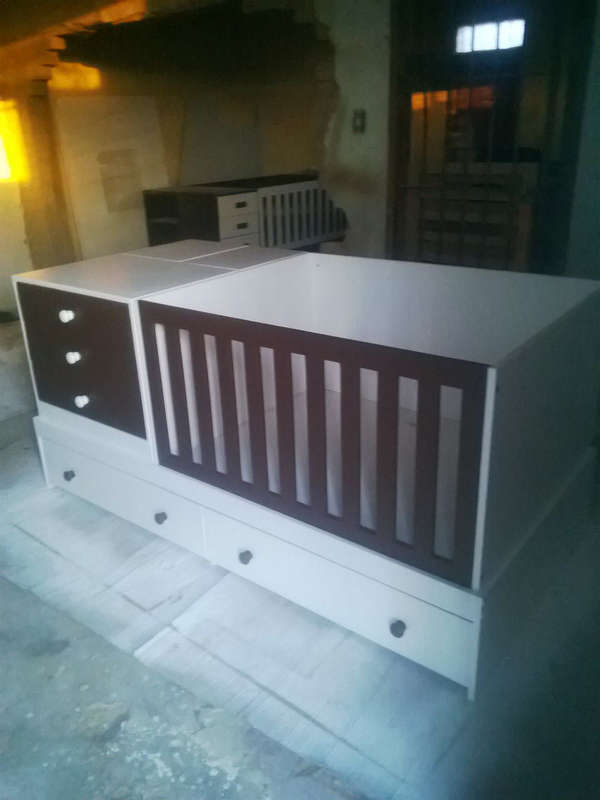 5in1 convertible cot (Basic) - with pullout guest bed underneath