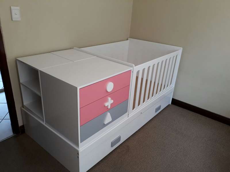 5in1 convertible cot (Basic) - with pullout guest bed underneath