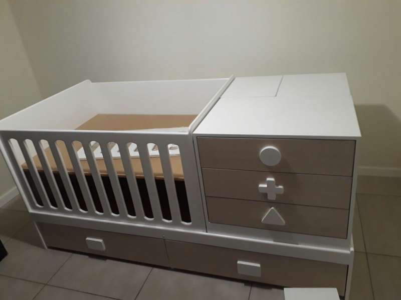 5in1 convertible cot (Basic) - with pullout guest bed underneath