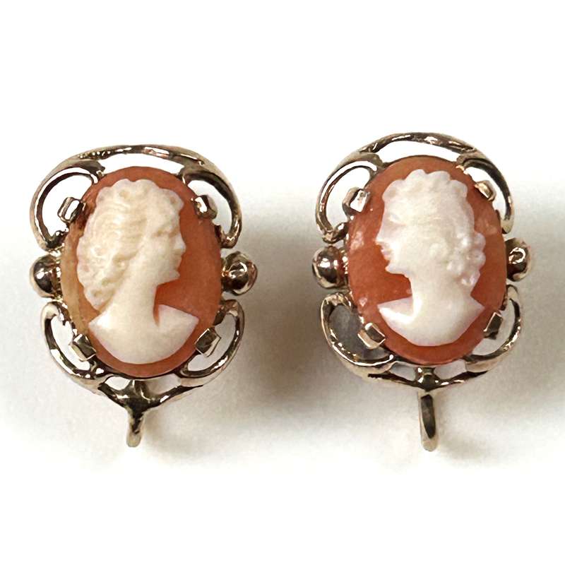 Vintage 9ct Gold and Shell Cameo Screw-on Earrings