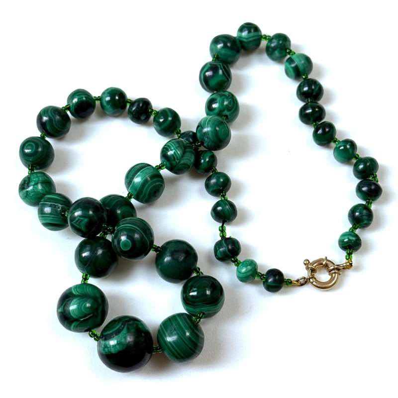 Vintage 9ct Gold and Malachite Bead Necklace
