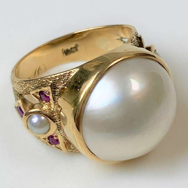 18ct Gold, Mabe Pearl, Pearl and Ruby Ring