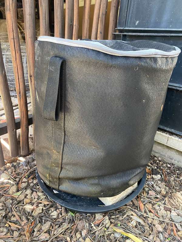 Worm Farm Compost Bag (25L) + Worms Starter Kit & Coir