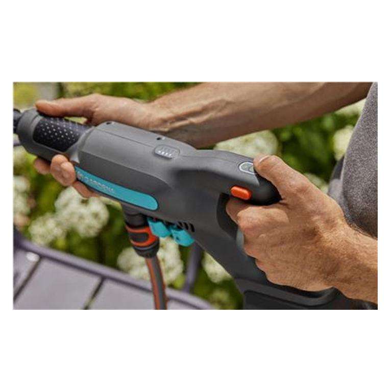 GARDENA Battery Medium Pressure Washer AquaClean 18V/24Bar P4A SOLO (Excl Batteries)