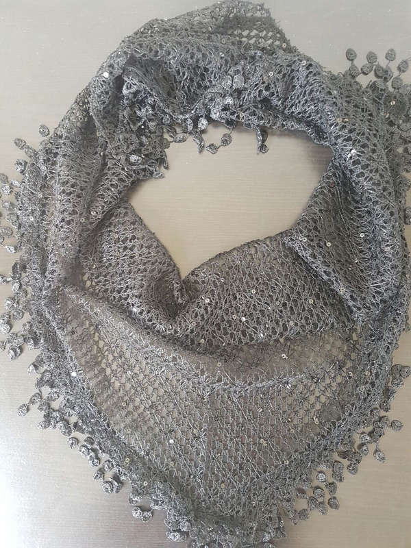 Triangle Netted Scarfs - Black