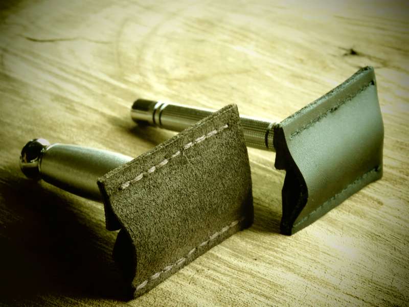 Safety razor sheath - Brown suede (textured)