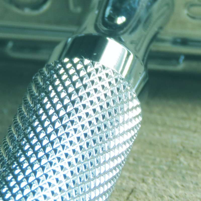 Rockwell razor Model 2C Razor (White chrome finish)