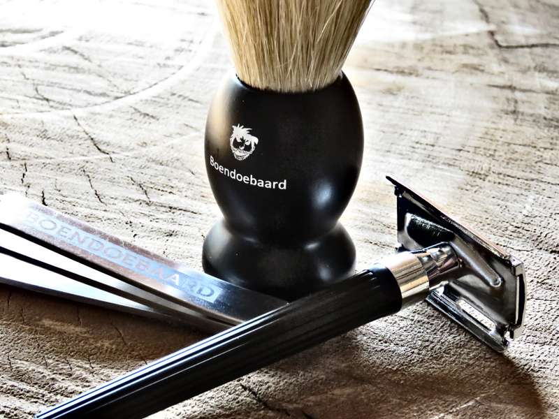 Boar Brush - Boendoebaard / Black
