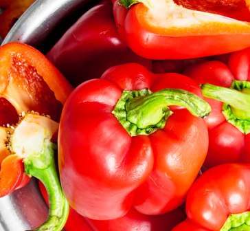 Red bell pepper - Capsicum Santorini - Approx 50 seeds - Raw Open Pollinated