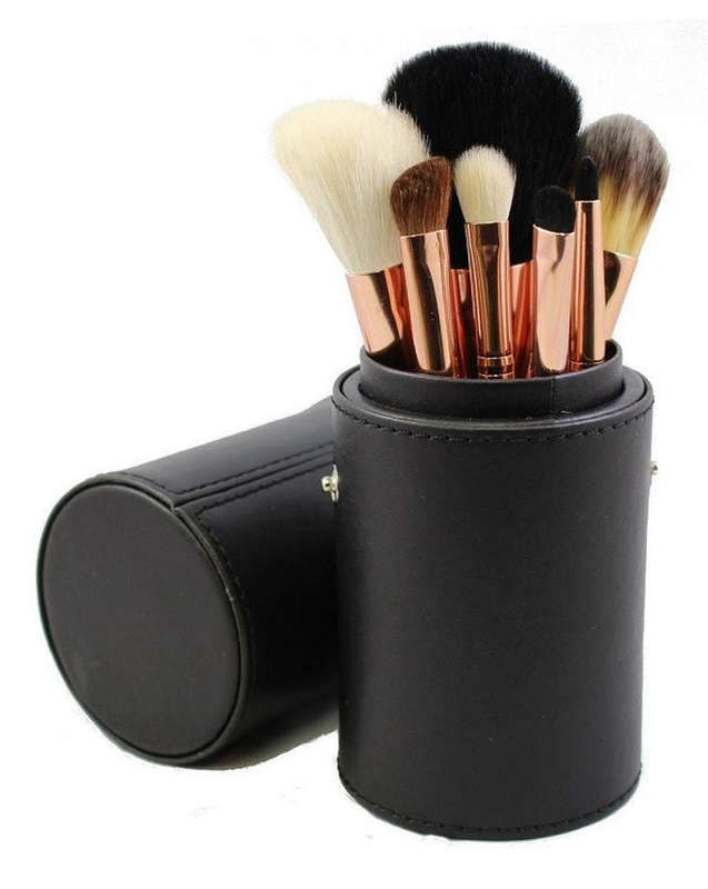 Morphe 7 Piece Rose Brush Set