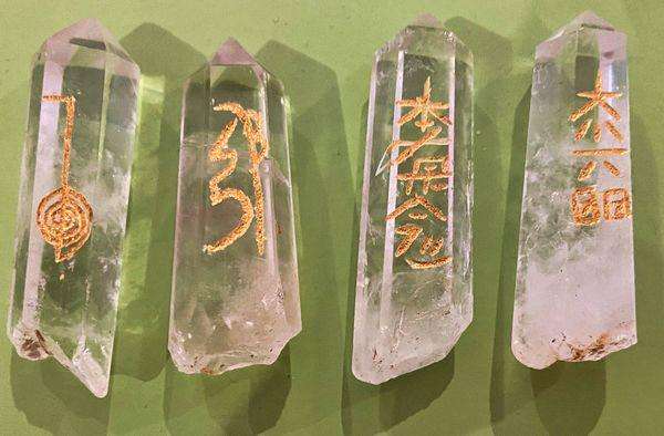 Clear Quartz Usui Reiki Wand Set With Velvet Purse