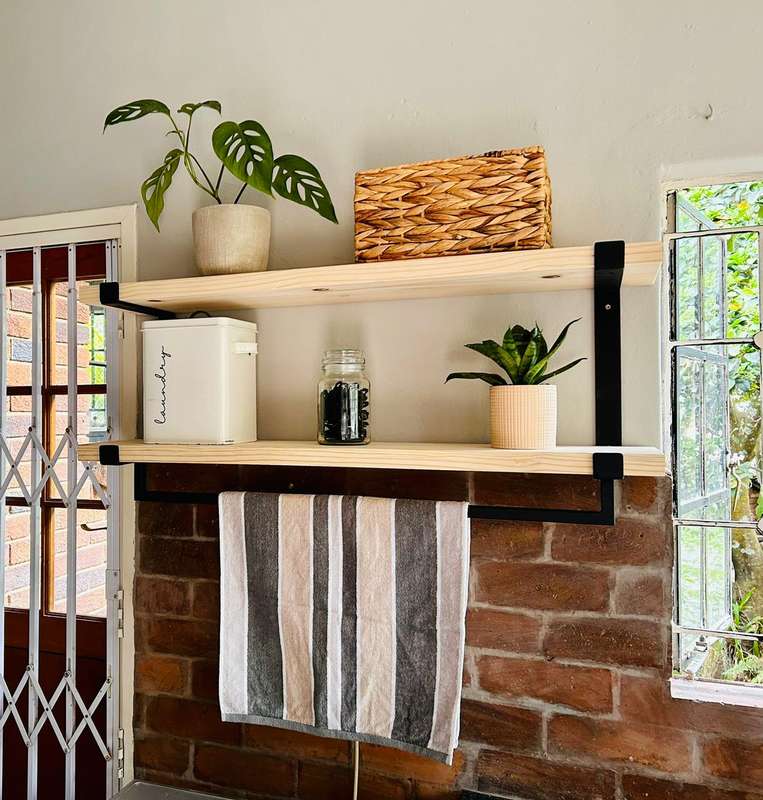 Heavy Duty Shelving Bracket for 300mm wide shelf - U shape