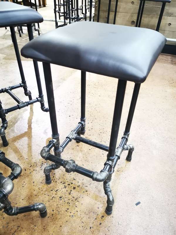 Bar Pipe Stool with foot rail