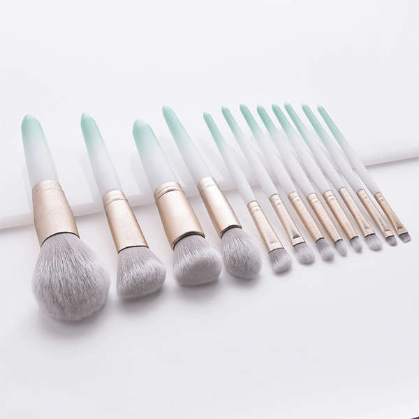 12 Piece Blue Ombre Makeup Brush Set with Pouch