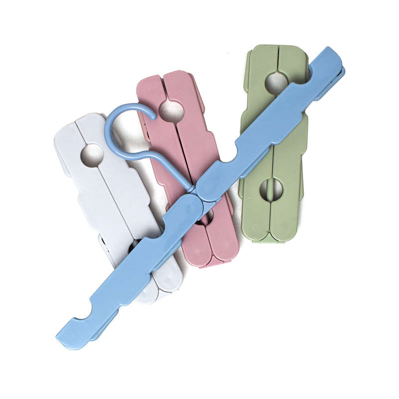 BUBM Pack of 4 Affordable Travel Hangers