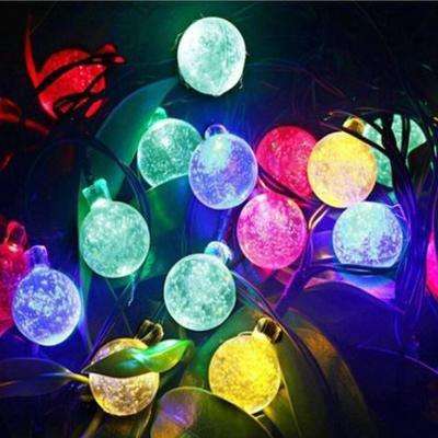 Iconix a 30-LED Solar Crystal String Bulbs